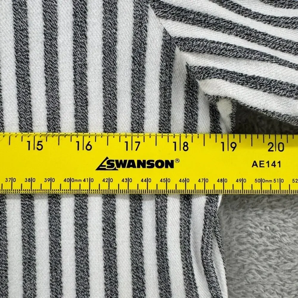 Soft Surroundings Top M Gray White Striped Button Up Tunic Asymmetrical Hem - Picture 13 of 14